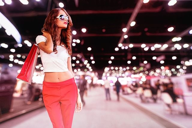 TOP 10 eCommerce Trends in 2023_image1 AR clothes