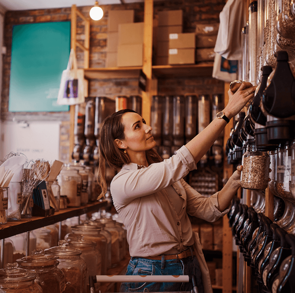 Woman leading food business_image