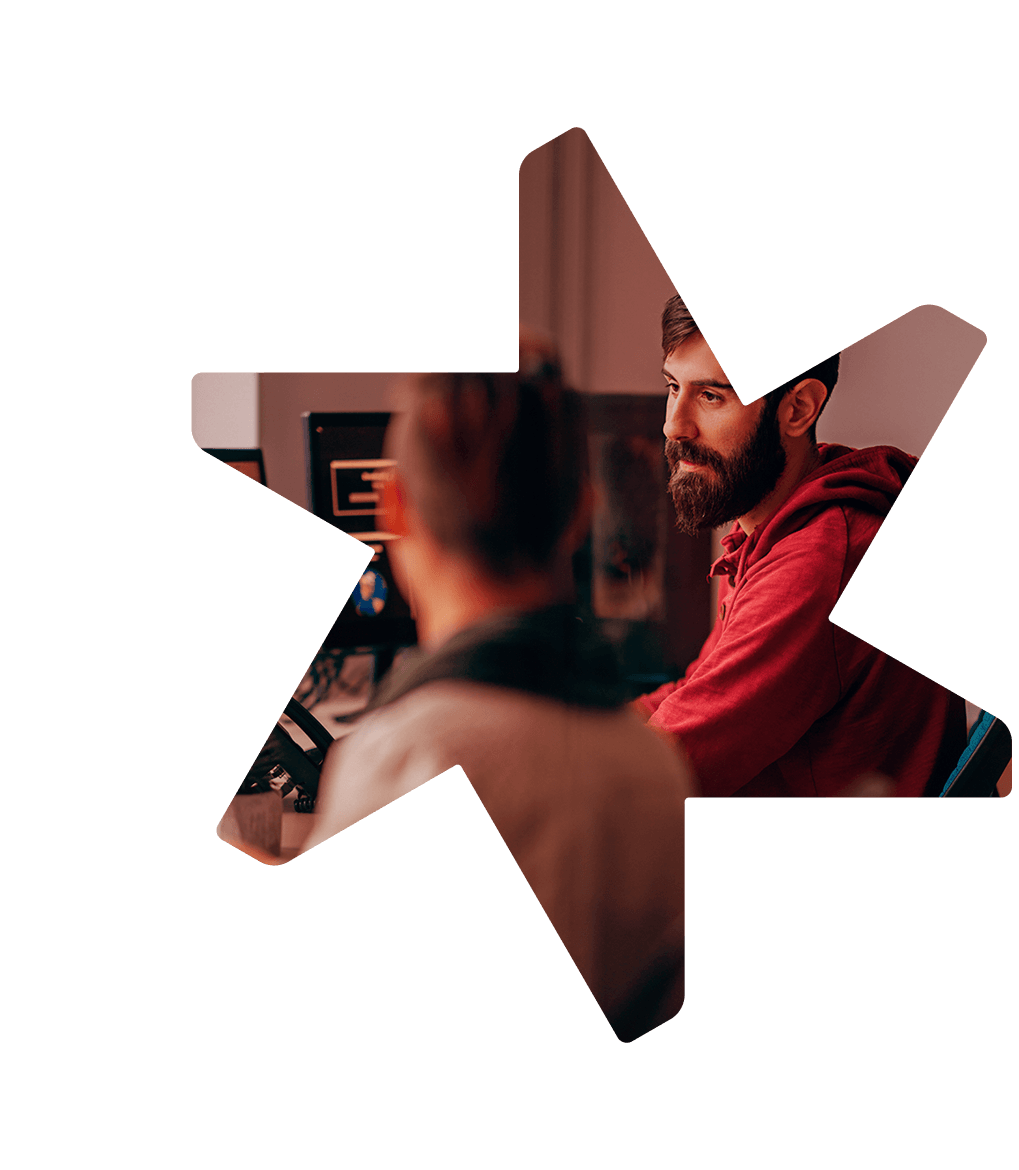 Tandemite banner: Two cooworkers having a discussion