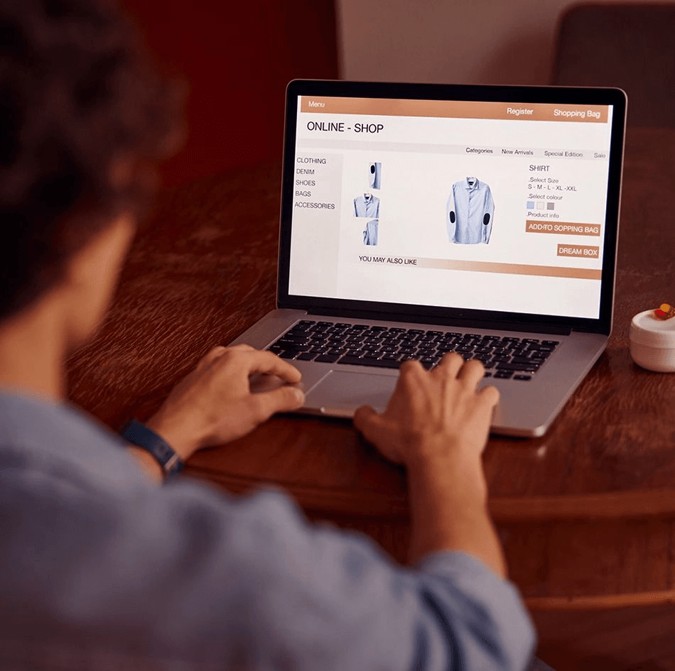 Man shopping online on computer_image