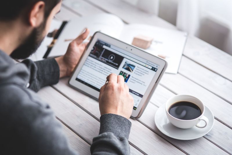 TOP 10 eCommerce Trends in 2023 - blog post banner