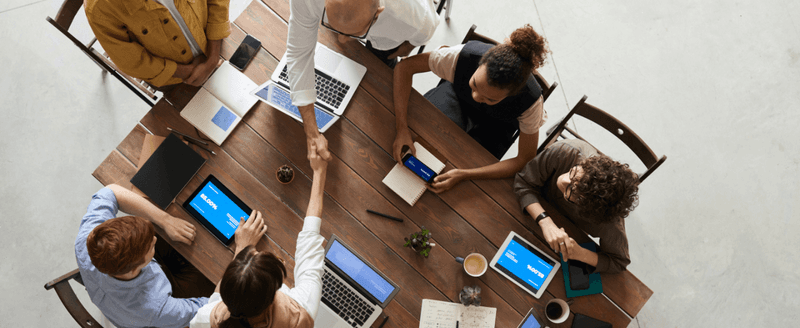 Shopware 6 vs. Magento 2: comparison of e-commerce platforms - blog post banner